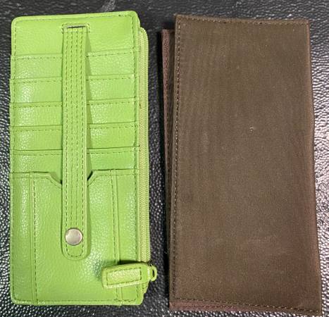 BILLETERA DE MUJER CON PORTATARJETAS Y PORTAIDENTIFICACIÓN, MARCA LIZ CLAIBORNE / CUERO SINTÉTICO - $5 (BALDWIN)63471465456003121