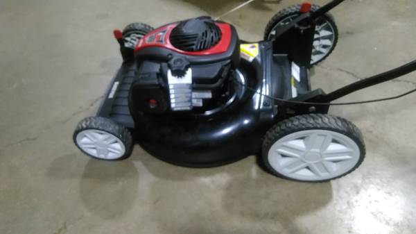 Black max push mower - $150 (Nixa)62925989363585121