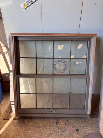 Double Pane Grille Vinyl Window with Screen 1