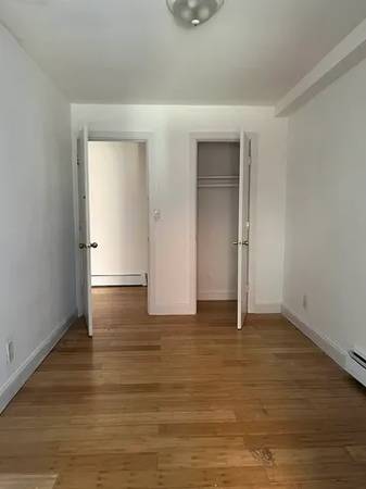 Really cute one bedroom with balcony in a small building in Corona.!
$870
Corona, NY Really cute one bedroom with balcony in a small building in Corona.!
$870
Corona, NY