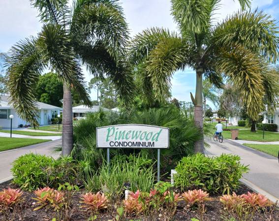 2 bed 2 bath / Pinewood Condominium 1