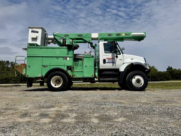 2007 International 7300 4X4 Altec 50ft Bucket truck - $19,999 (Burkeville)63613526434307120