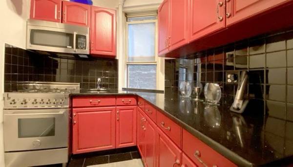 $1,855 Safe And Private-UWS 1BTH, Studio (New York)64033635427329124