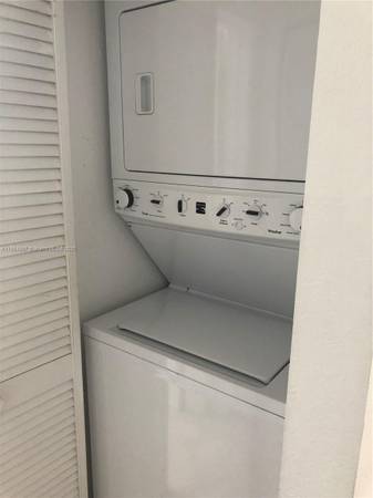 $1,800 / 2br - Looking for Apartment or home for rent (Fort Lauderdale)64051006787714122