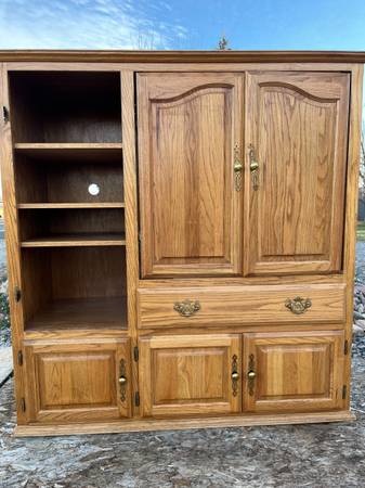 TV / Entertainment console 1