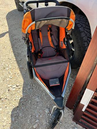 BOB Stroller Frame & Tire Tube 1