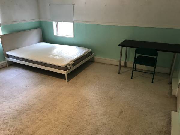 $1,200 / 5br - 500ft2 - ¡Comparte una amplia y soleada casa amueblada con una excelente joven profesional! (menlo park)63799516659585124