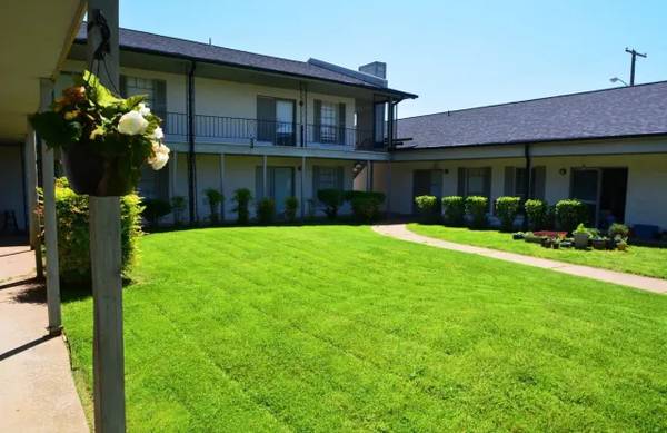 $880 / 2br - 800ft2 - $299 FIRST MONTH SPECIAL IMMEDIATE MOVE IN! (Tulsa)63806193376513121