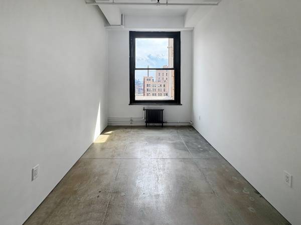$2,044 / 146ft2 - STUDIO 2424: ART STUDIO IN PRIME LOCATION AFFORDABLE (Midtown)63750434320643120
