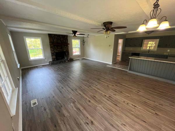 $1.850 / 4 habs - 2400 pies² - Casa grande de 4 habitaciones y 3 baños en Trinity (Trinity)63439797684481121