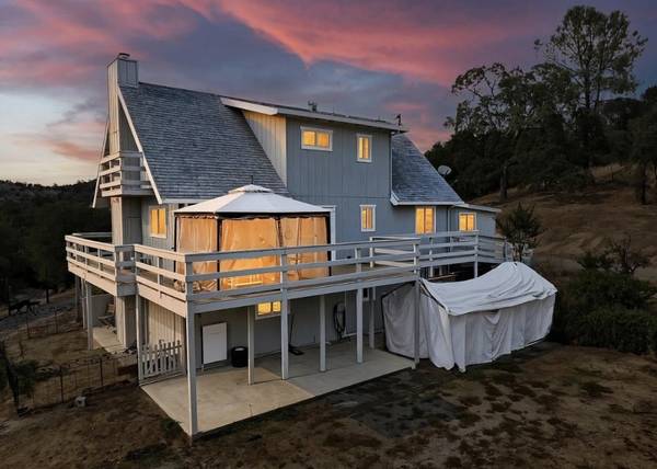 $399,000 / 4br - 2264ft2 - Four bedroom 3 bath on secluded land (Mariposa)64043663241986123