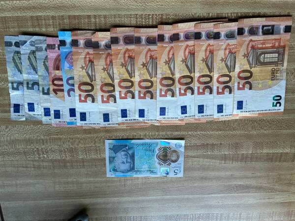 Euro Currency for sale, 495 as shown, trade US Dollars 1