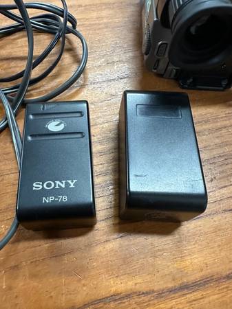 Sony camcorder CCD-TRV11 8 Mm video recorder - photo/video