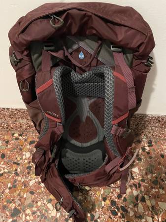 Mochila Osprey Kyte 38 casi nueva, talla S, usada una vez, ligera - $120 (Lower Pac Hts)63436191450881124