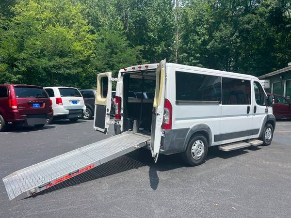 2015 *Ram* *ProMaster* *1500* 136 WB silla de ruedas para discapacitados entrada trasera - $43,900 (Ram ProMaster)63620340927875121