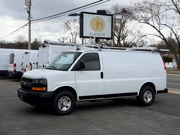 Camioneta de carga Chevrolet Express 2500 de 3 puertas 2019 - $14,985 (Gaven Commercial Truck Center)63654717579779121
