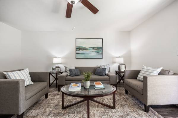 $1,529 / 2br - 1002ft2 - Modern Townhomes with Washer/Dryer & 24/7 Maintenance. (Gainesville)63822864228099121