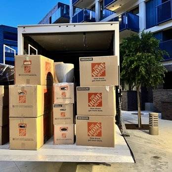 BEST MOVING & JUNK REMOVAL COMPANY IN OC. GREAT PRICES 949-813-6627 🚚 1