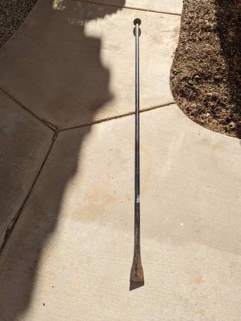 POST HOLE DIGGER/steel valve key 1