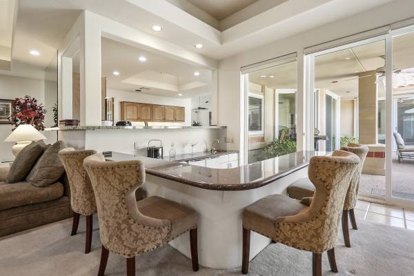 $2,200 / 2br - 4731ft2 - 2br - 4731ft2 - Prestigious Indian Wells Custom Home Retreat (Indian Wells)63686209799041120