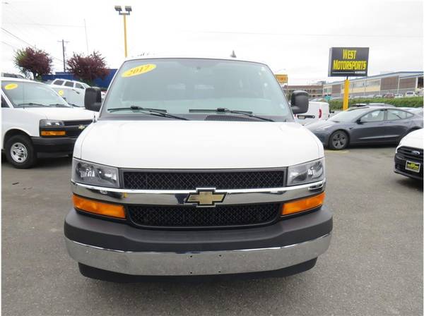 2017 Chevrolet Chevy Express 3500 Passenger LT Extended Van 3D ESPECIALIZADO EN GOO - $12,995 (+ West Motorsports Inc)63617379937153121