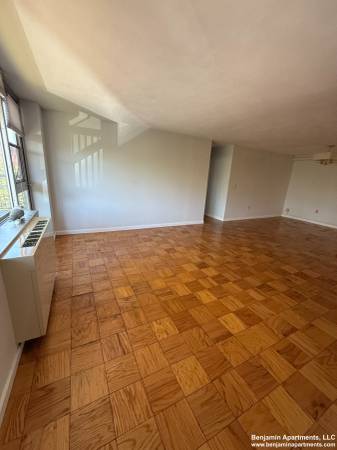 $4,450 / 3br - 1500ft2 - **BROOKLINE 3BED/2BATH-CLOSE TO BOYLSTON ST, LONGWOOD & BEACON ST! (Brookline)63699215654401123