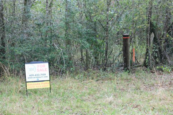 $39,500 5.7 Acres of Woodlands between Kirbyville and Bon Wier on Co. Rd. 4060 (Bon Wier, Texas)64036373477379121