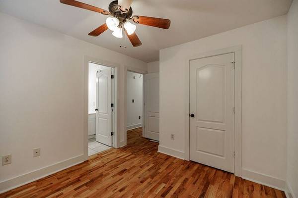 $940 / 3br - Spacious 3-bedroom, 3-bath home is located near downtown (Athens, GA)63825472624771124
