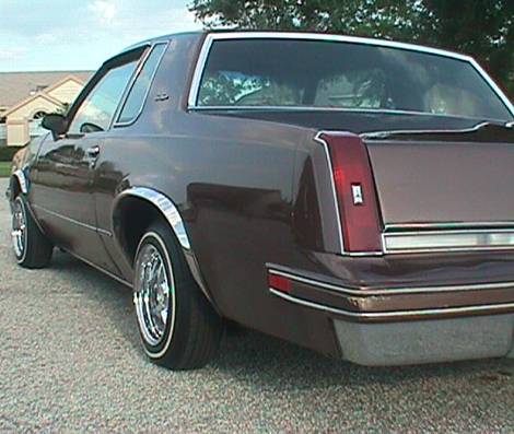Cutlass G-Body 2" Stainless Fender Trim 1