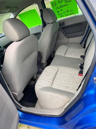 2011 ford focus - $2,800 (Brainerd)63469771917185124