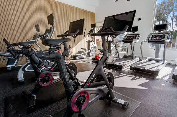 $2,105 / 1br - 650ft2 - Thrive Daily at ReNew Merritt (oakland lake merritt / grand)63868039278979122