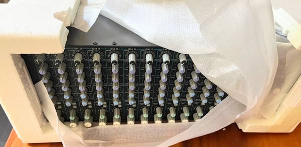 NOS SAMSON MPL1204 MICROPHONE 12 CHANNEL 4-BUS RACKMOUNT MIXER 1