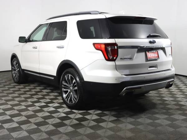 2016 Ford Explorer Platinum - $18,495 (_Ford_ _Explorer_ _Sedan_)63484854419075122