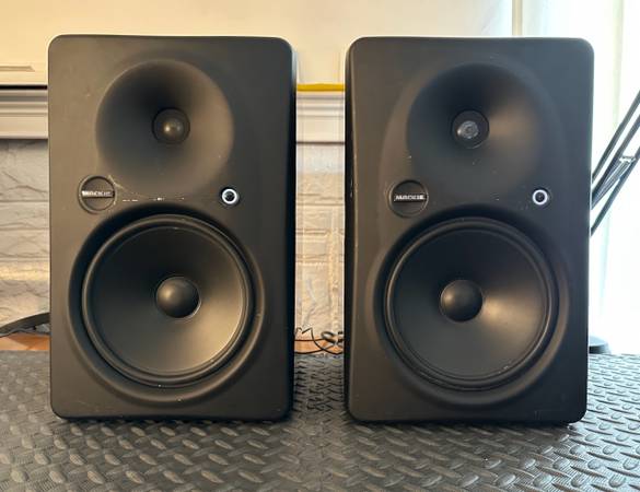 Mackie HR824mk2 Powered Studio Monitors. 1