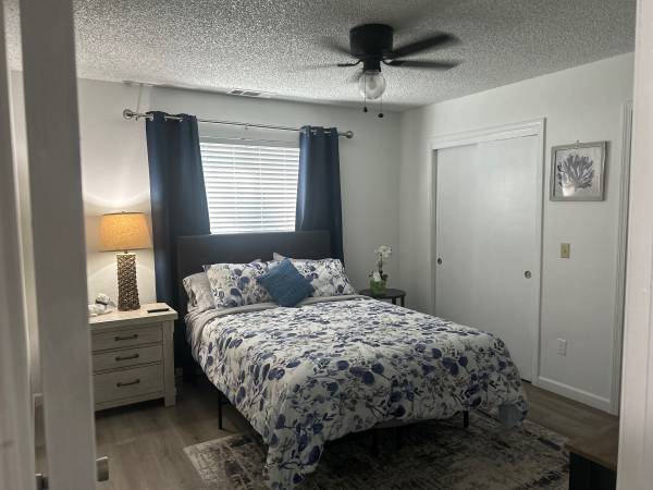 $1,680 / 2br - 1050ft2 - Large 2/bd 2bath 2 Car Garage (Visalia)63809838311425124
