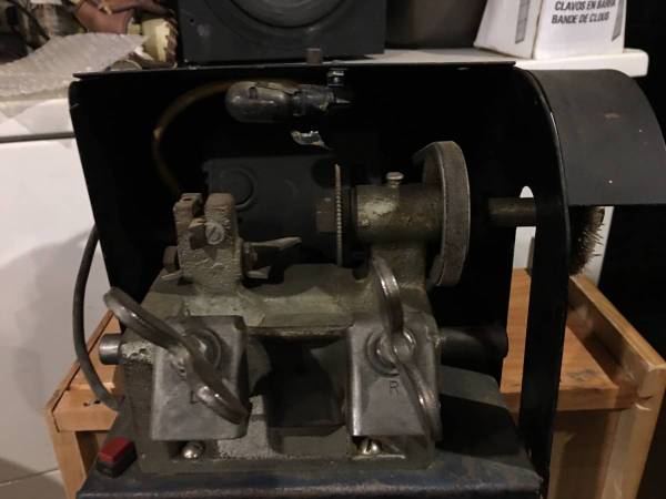 Key cutter machine and blanks 1