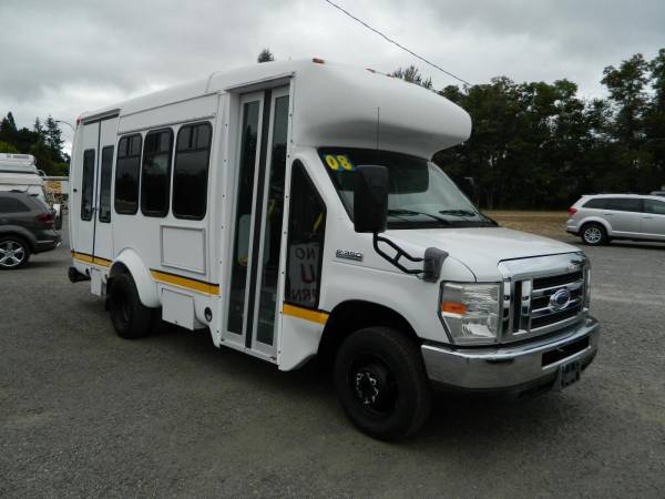 2008 Ford Econoline Shuttle Bus - EXTRA CLEAN!! EZ FINANCING!! CALL NOW! 1