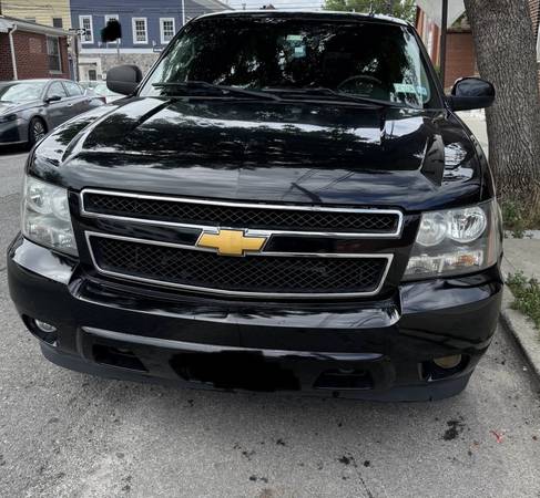 2014 Chevy Suburban LT - $4,000 (Queens)63484540342787124