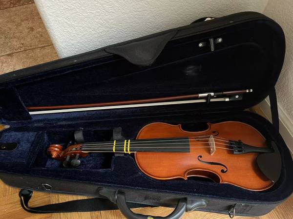 Violin 1/2 size 1