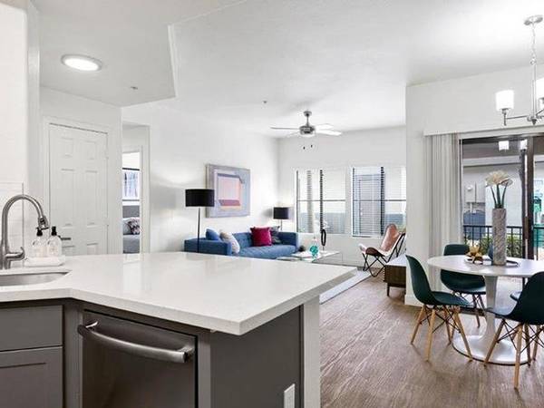 Controlled Access/Gated, Patio/Balcony, Air Conditioning, Garage 1