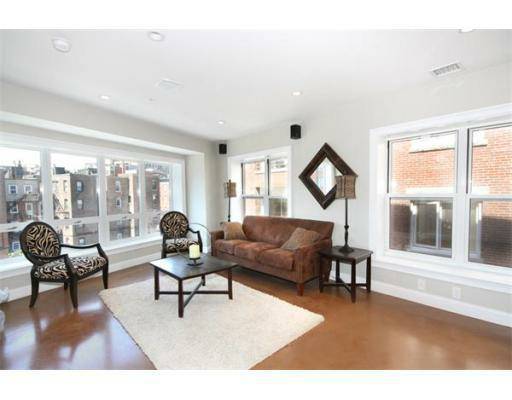 $3,800 / 1br - 810ft2 - RENOVATED North End 1 bed ~ W/D in Unit, AC, Direct Elevator, Avl 10/1 (Boston - North End - North Margin St)63620275678209123
