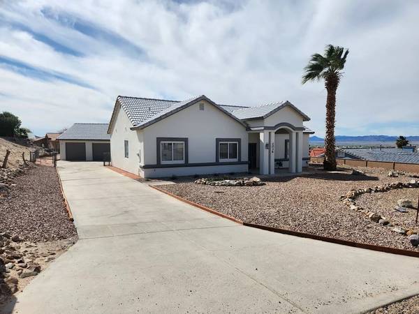 $2,100 / 3br - Fort Mohave - 3br 2bath House for rent (Fort Mohave)63618517509635121