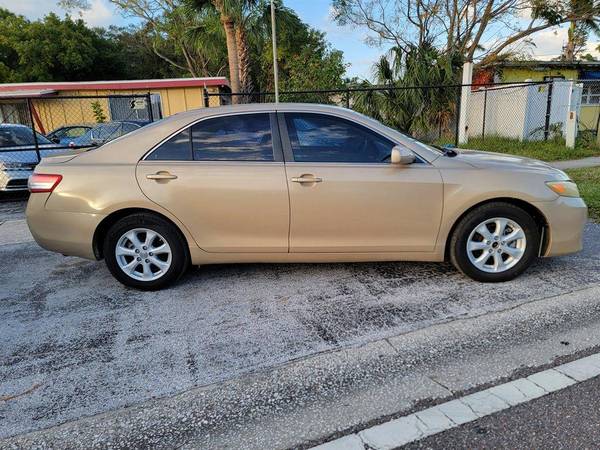 2011 Toyota Camry LE Guaranteed Credit Approval! - $6,995 (+ SUNCOAST QUALITY CARS LLC)63443665740803122