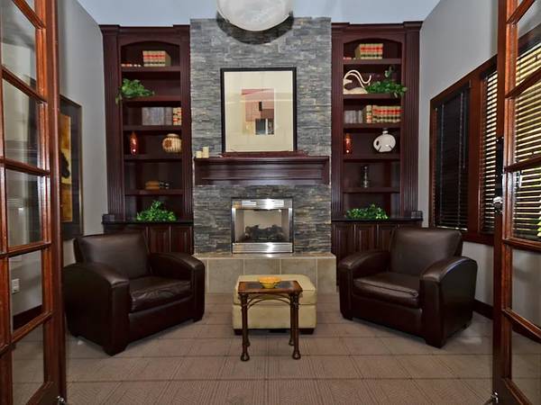 $1,700 / 2br - 1066ft2 - Luxurious Ground-Floor Condo with Patio in East Dublin (dublin / pleasanton / livermore)63847325208193120