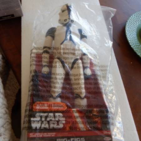 Star Wars  Clone Trooper Figure 1