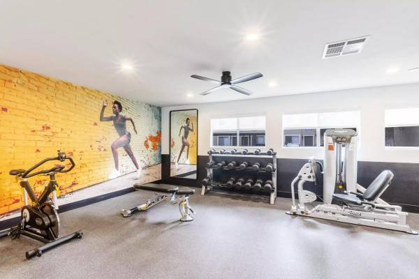 $1,555 / 1br - 644ft2 - A Must See, Upgraded Flooring, 24-Hour Emergency Maintenance (Arden Arcade)63844738378113124