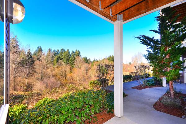 $2,325 / 3br - 1243ft2 - Paseo para perros, microondas, almacenamiento para bicicletas (Olympia)63688332963969123
