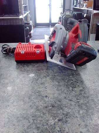 Milwaukee  Circular  Saw  Combo  set  194932-1 1