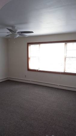 $1,695 / 1br - Freshly painted 1st flr apt, lndry on site, near NYC bus, train, ferry (Keyport)64053875343746123