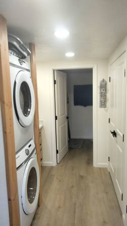 $1,500 / 2br - Mt Shasta Living: 4 - 6 month rental (Furnished) (Mt Shasta)63678201193601124
